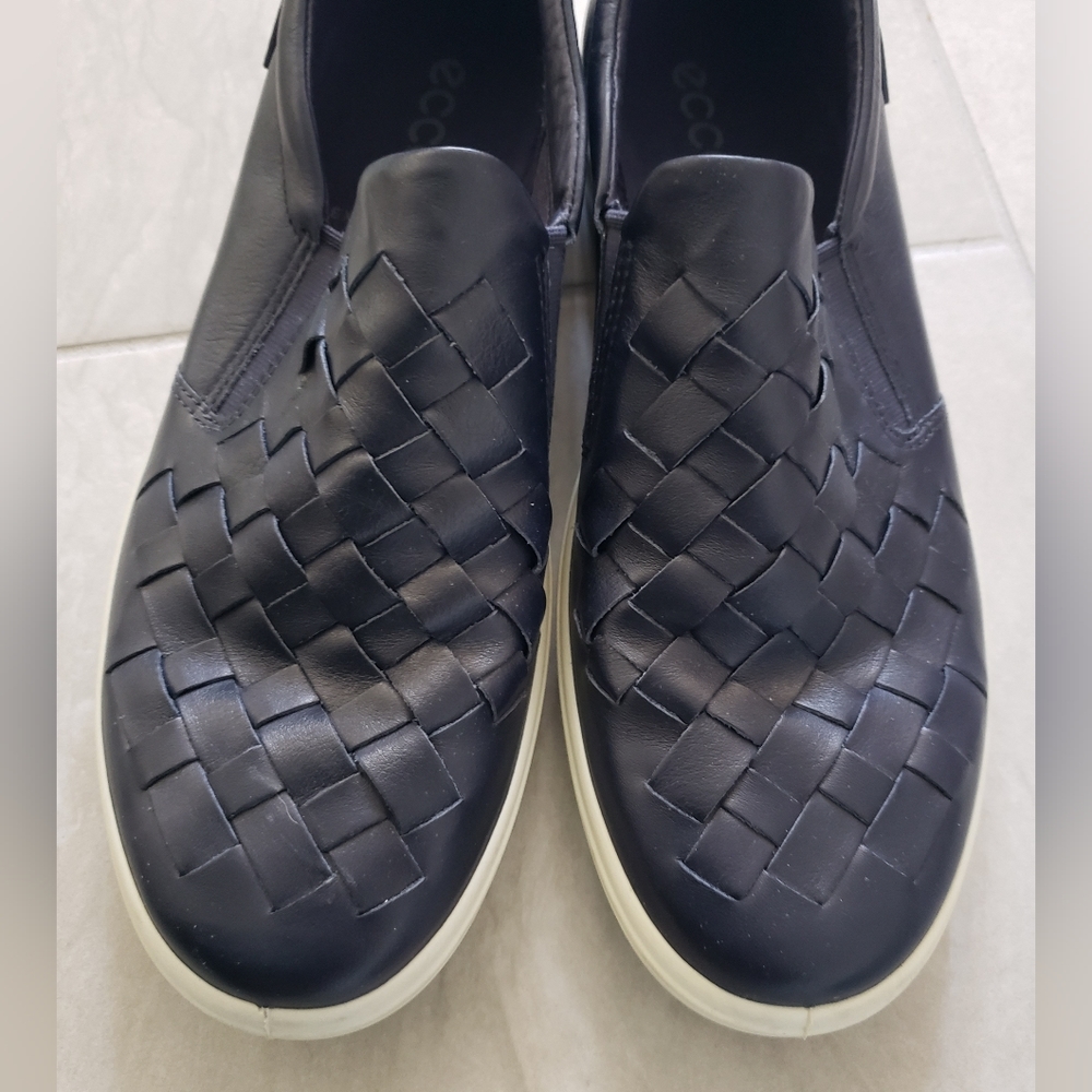 EUC ECCO Soft Leather Woven Slip-On Sneakers - Picture 11 of 11